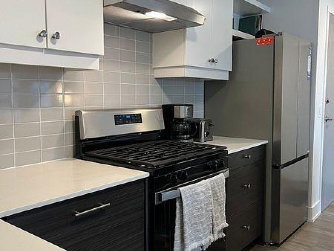 402 - 19B WEST STREET N, 