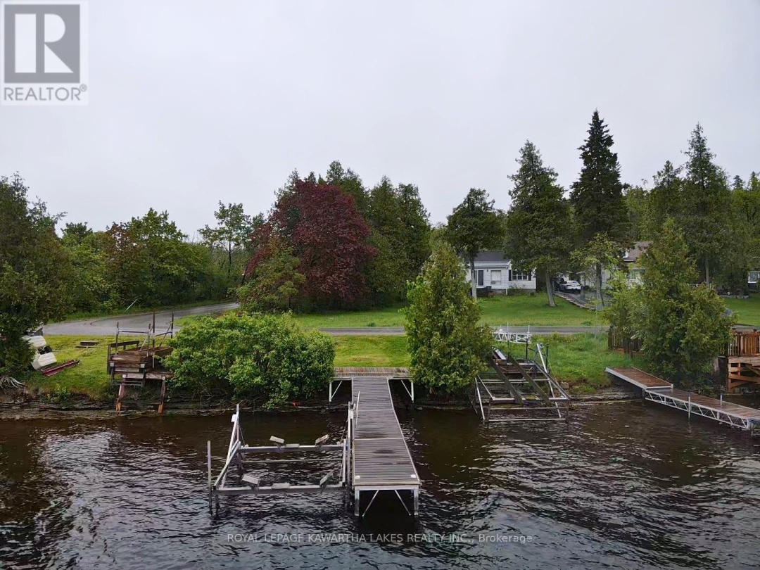835 Cedar Glen Road, Sturgeon Lake