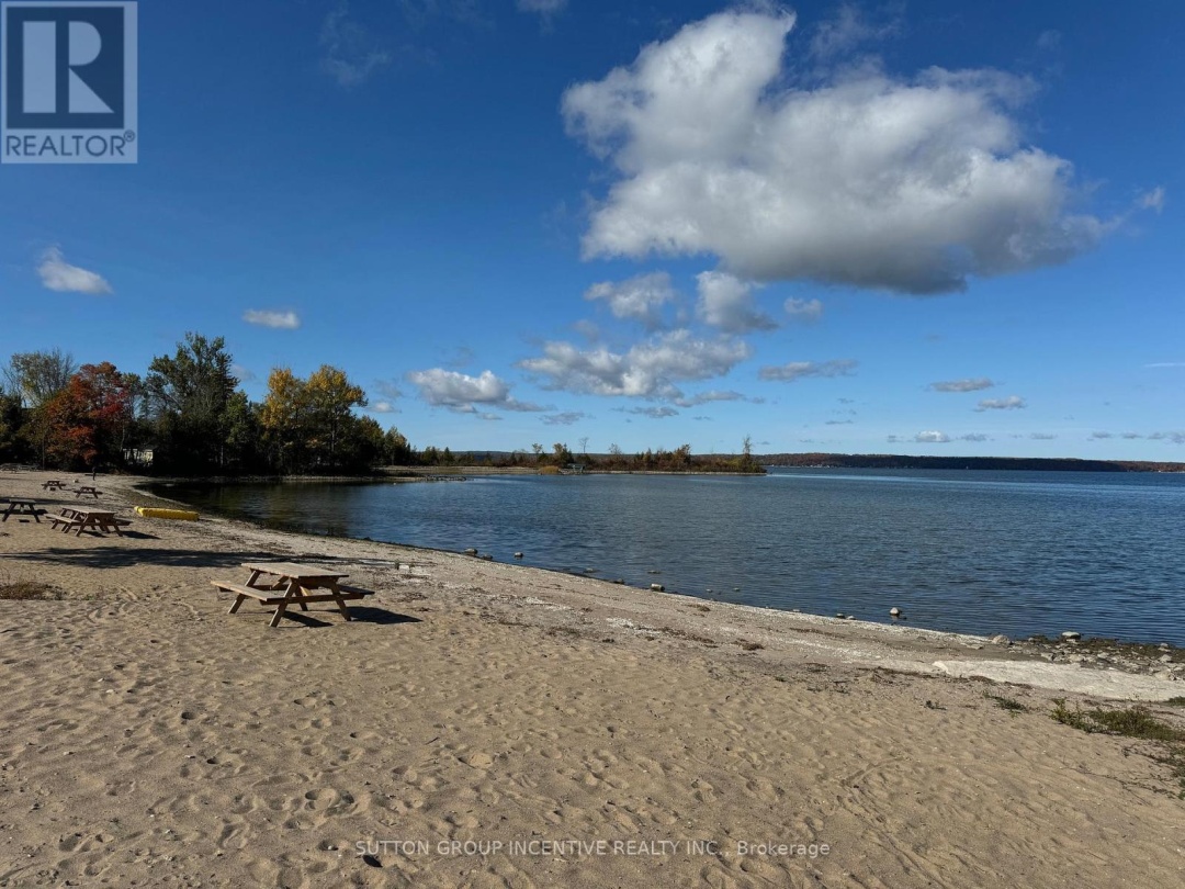 136 LIMESTONE ROAD, 