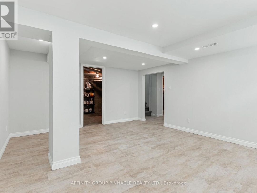 88 Simcoe Street, Lake Simcoe
