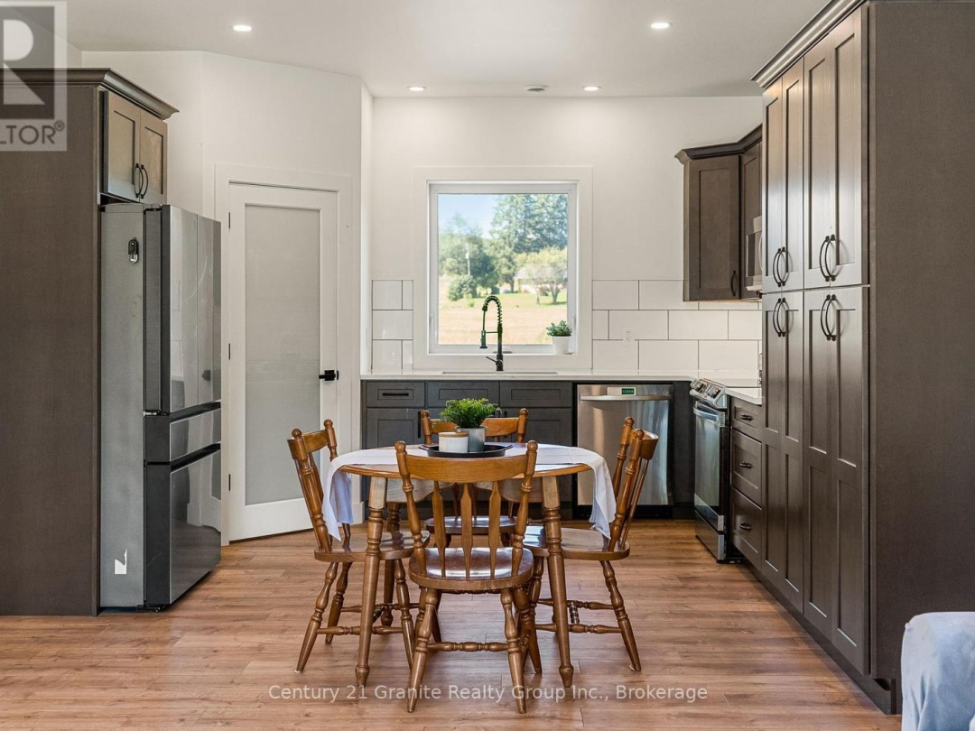 4324 Deep Bay Road, Gull Lake
