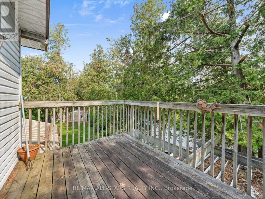 14 WYCHWOOD DRIVE E, 