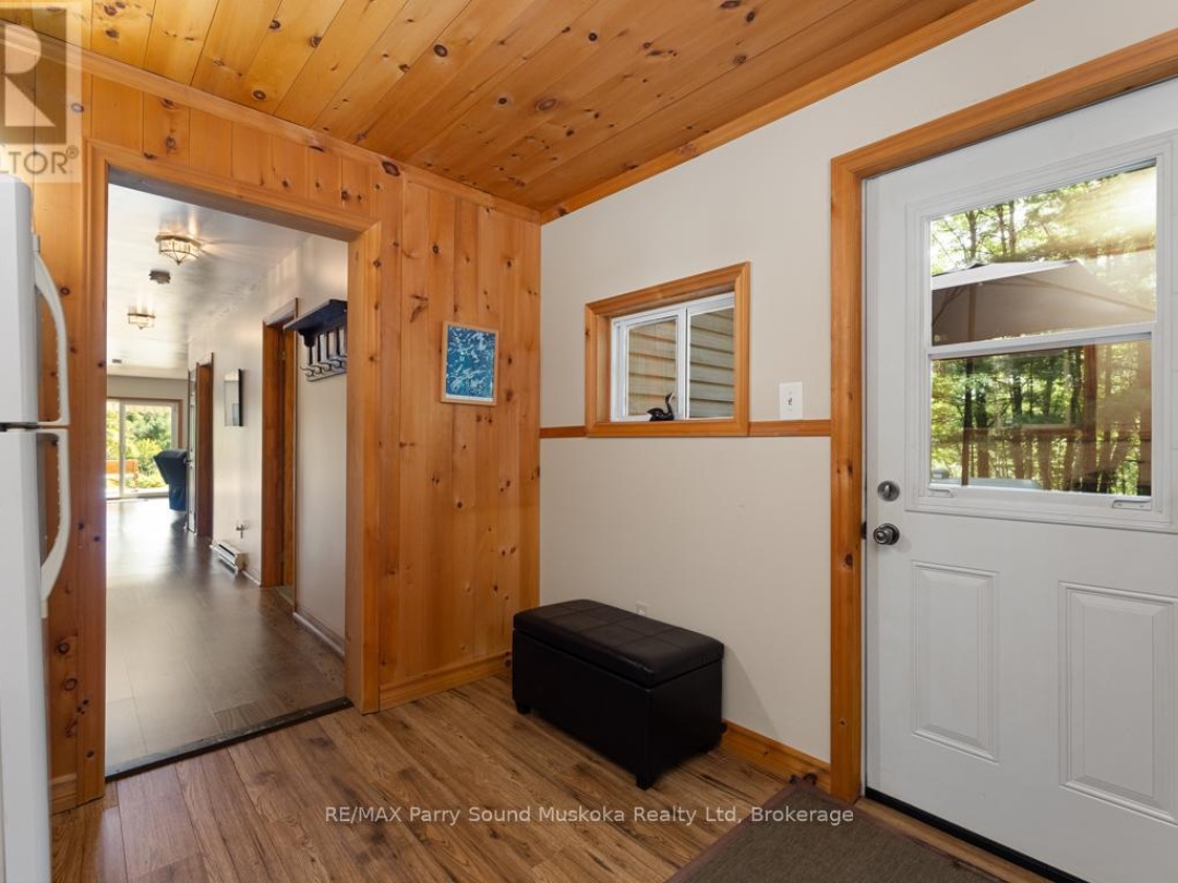 7 Blackstone Lake Road, Blackstone Lake