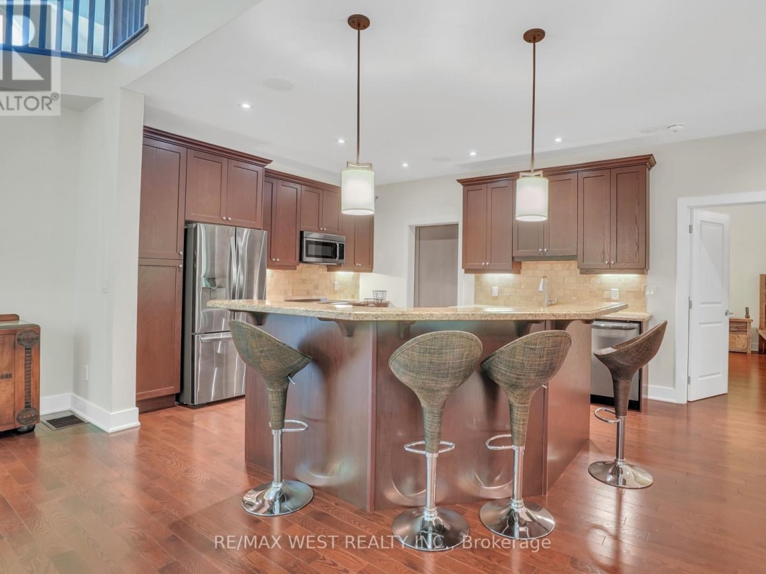 8 WESTWIND COURT, 
