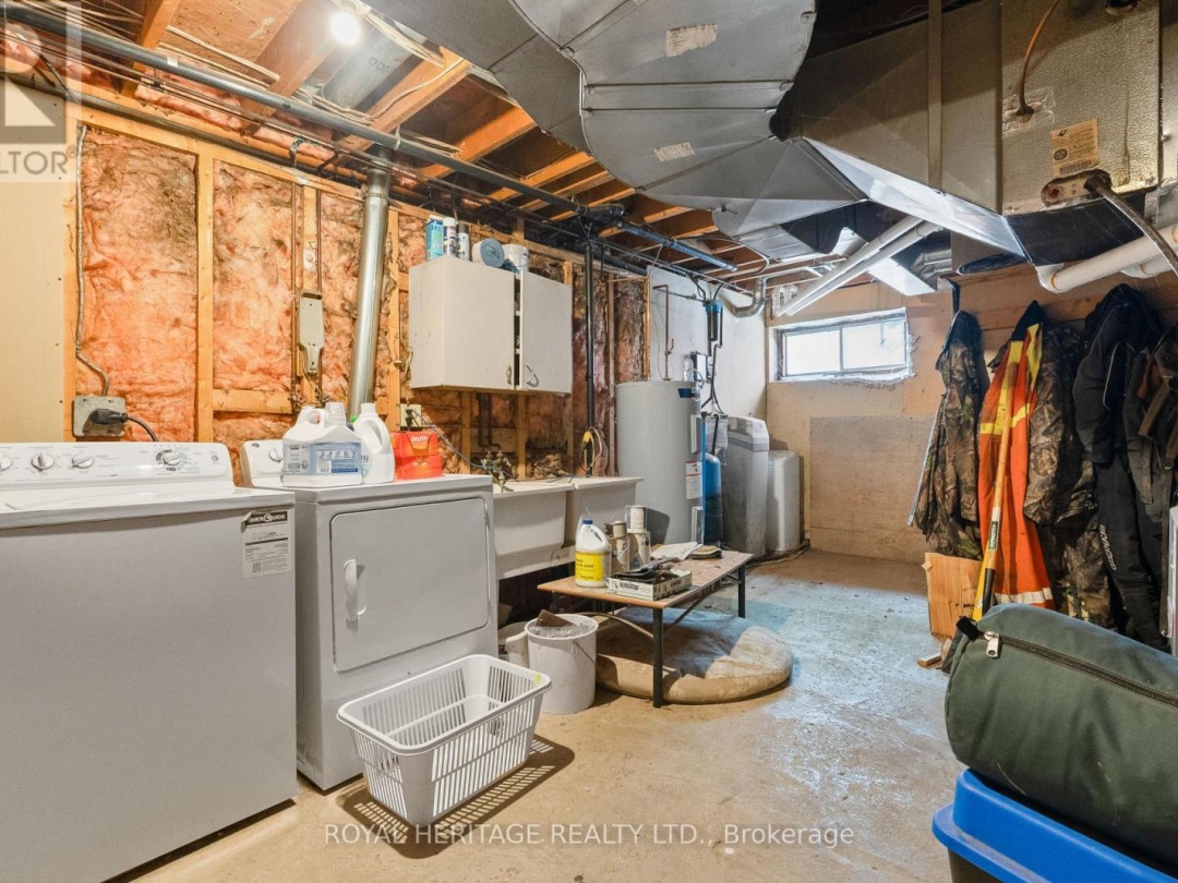 65 BESSIE AVENUE N, 