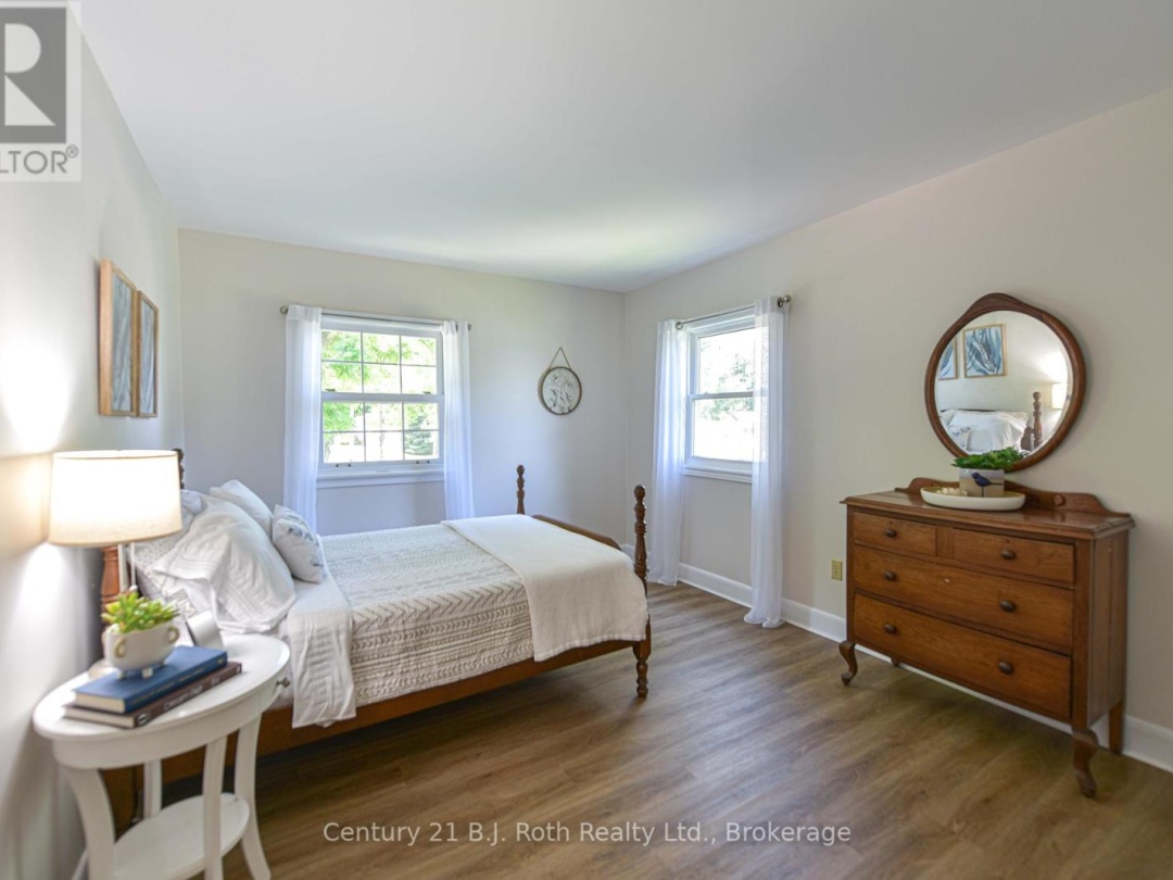 330 BAY STREET, 