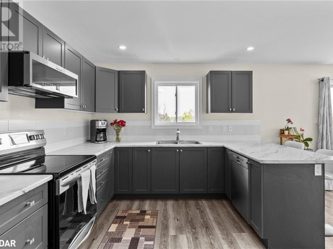 37 EASTON Avenue, Port McNicoll