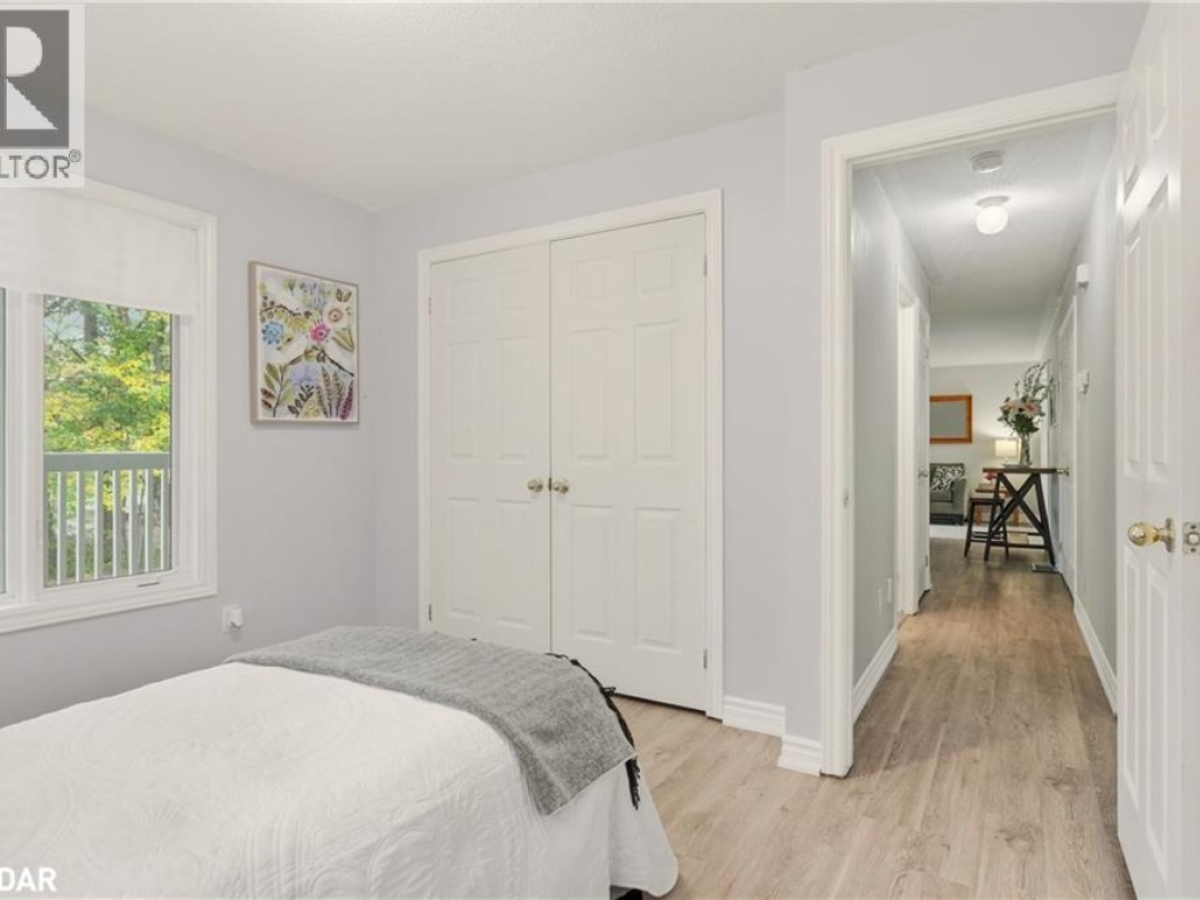 2372 KINNEAR Sideroad, 