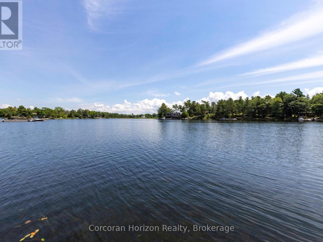 68 Wolverine Beach Rd, Georgian Bay