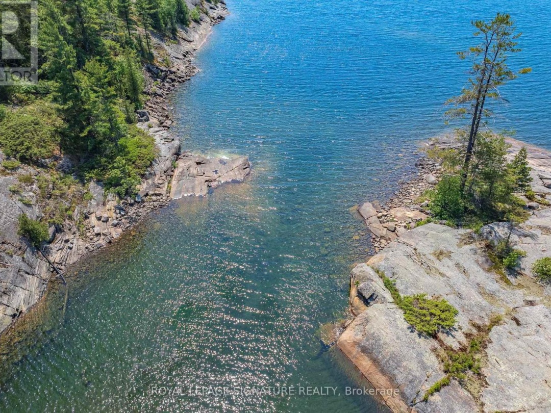 B350 Echo Island, Georgian Bay