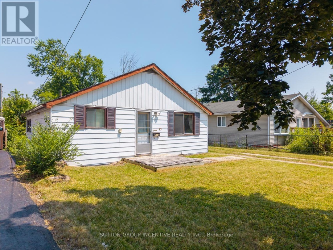 424 FOREST AVENUE S, 