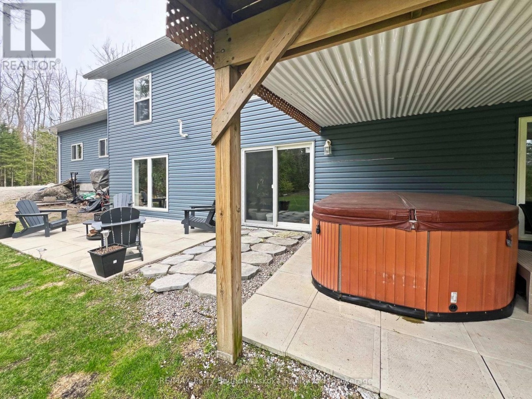 52 Meadows Avenue, Tay