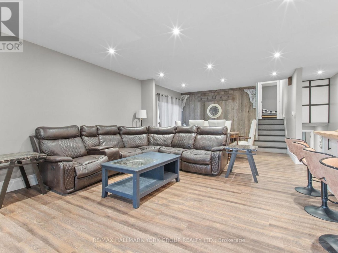 24115 Thorah Park Boulevard, Lake Simcoe