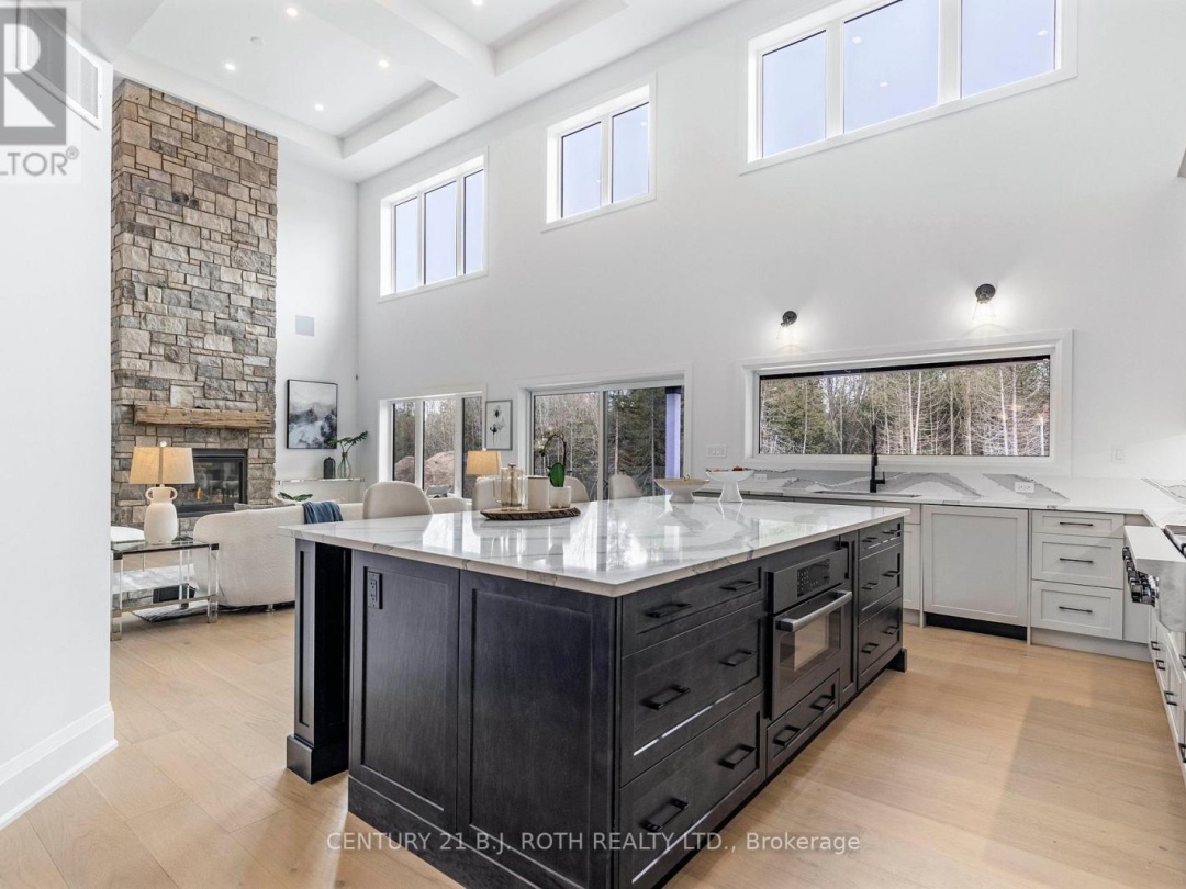 8 CLYDESDALE COURT, 