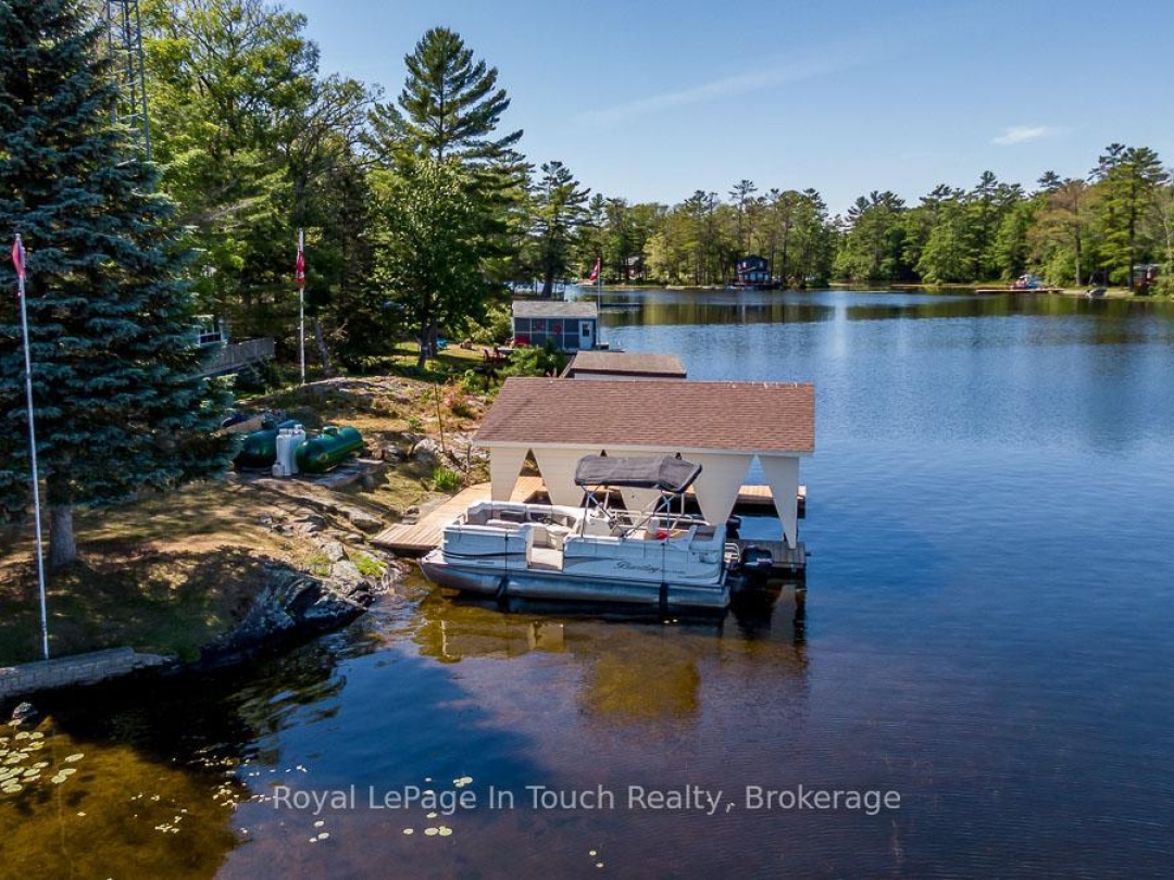 36 Yellowhead Island, Gloucester Pool