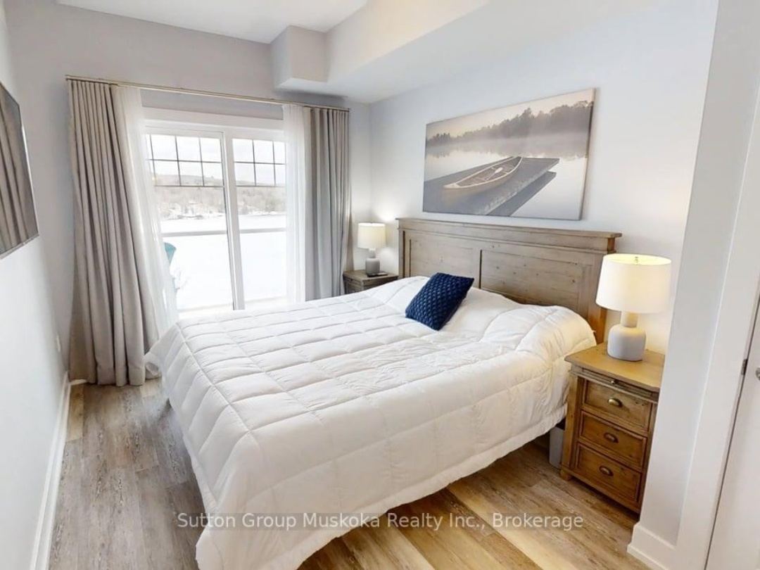 423 25 Pen Lake Point Road, Peninsula Lake