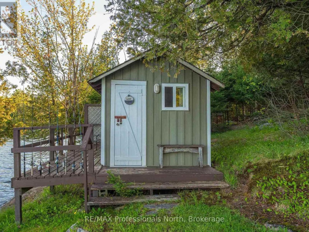 1484 Bat Lake Road, Canning Lake