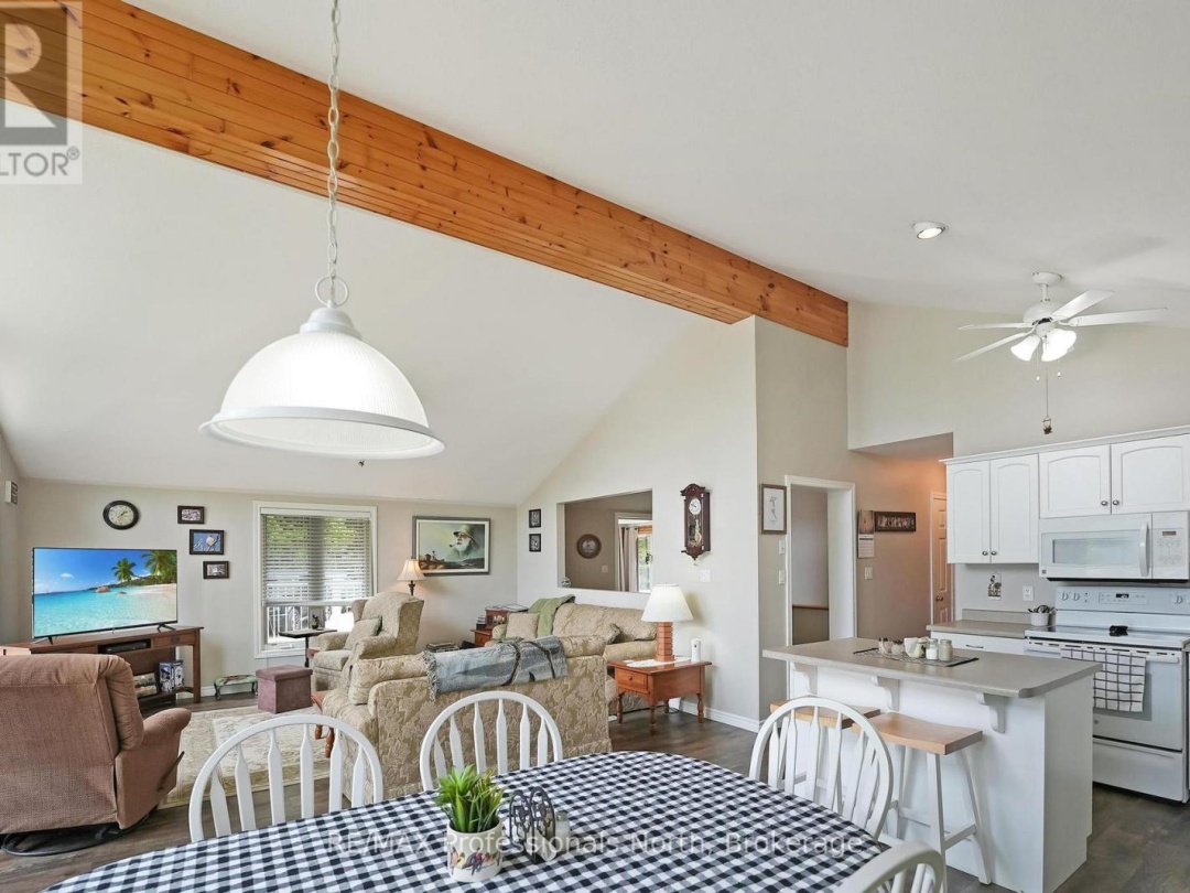 1093 Comak Crescent, St Nora Lake