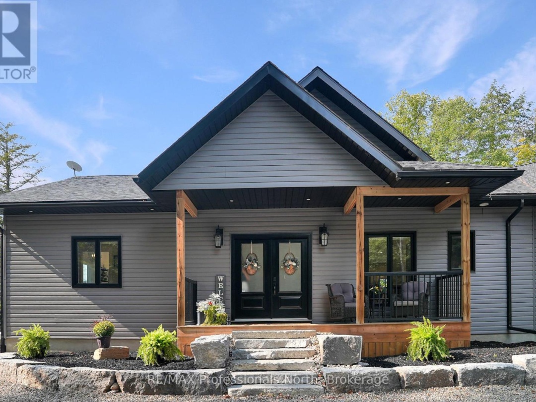 1034 Lone Wolf Crescent, Percy Lake