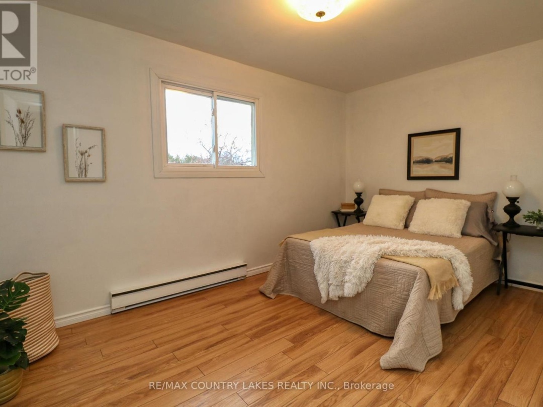 2899 GEORGINA DRIVE,