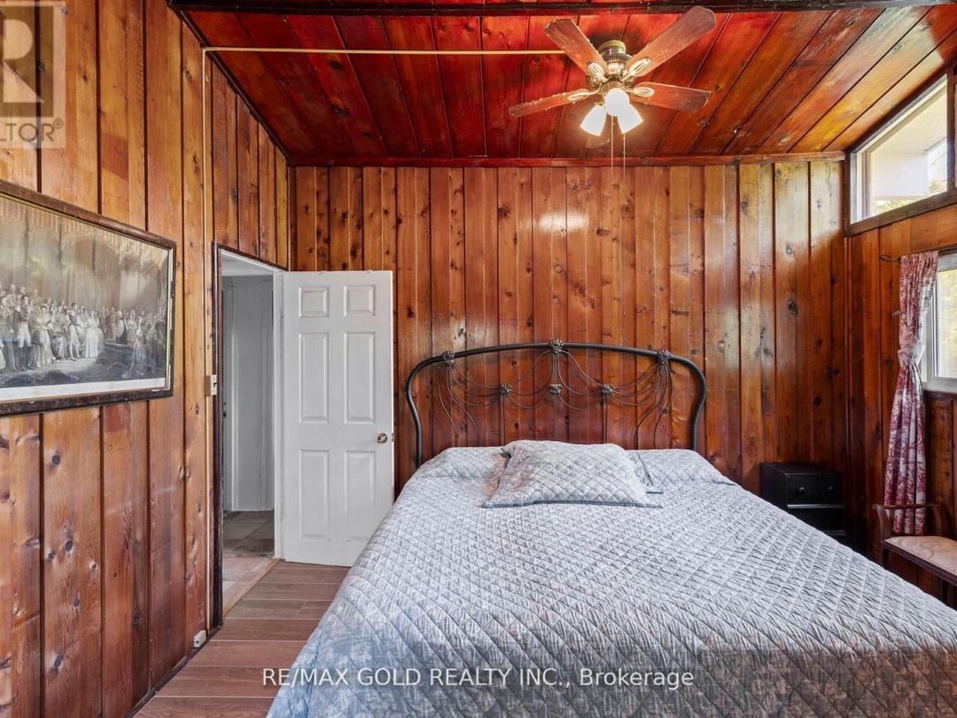 1305 CAROL ANN AVENUE, 