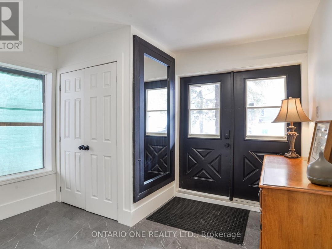 811 BAY STREET, 