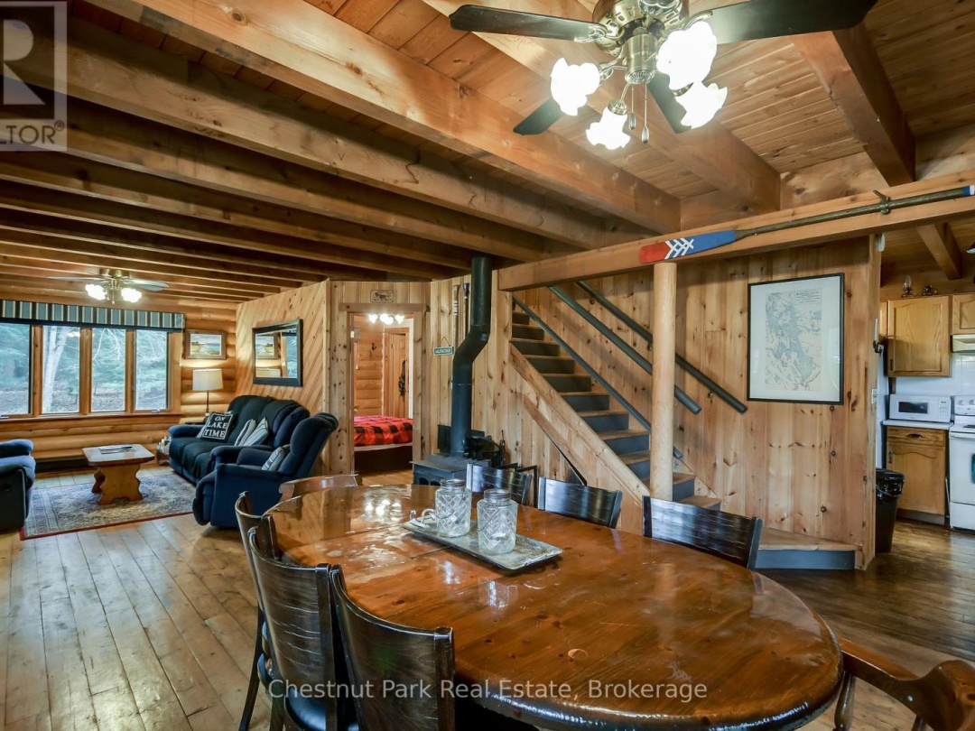 30 MCVITTIE ISLAND, Lake Muskoka