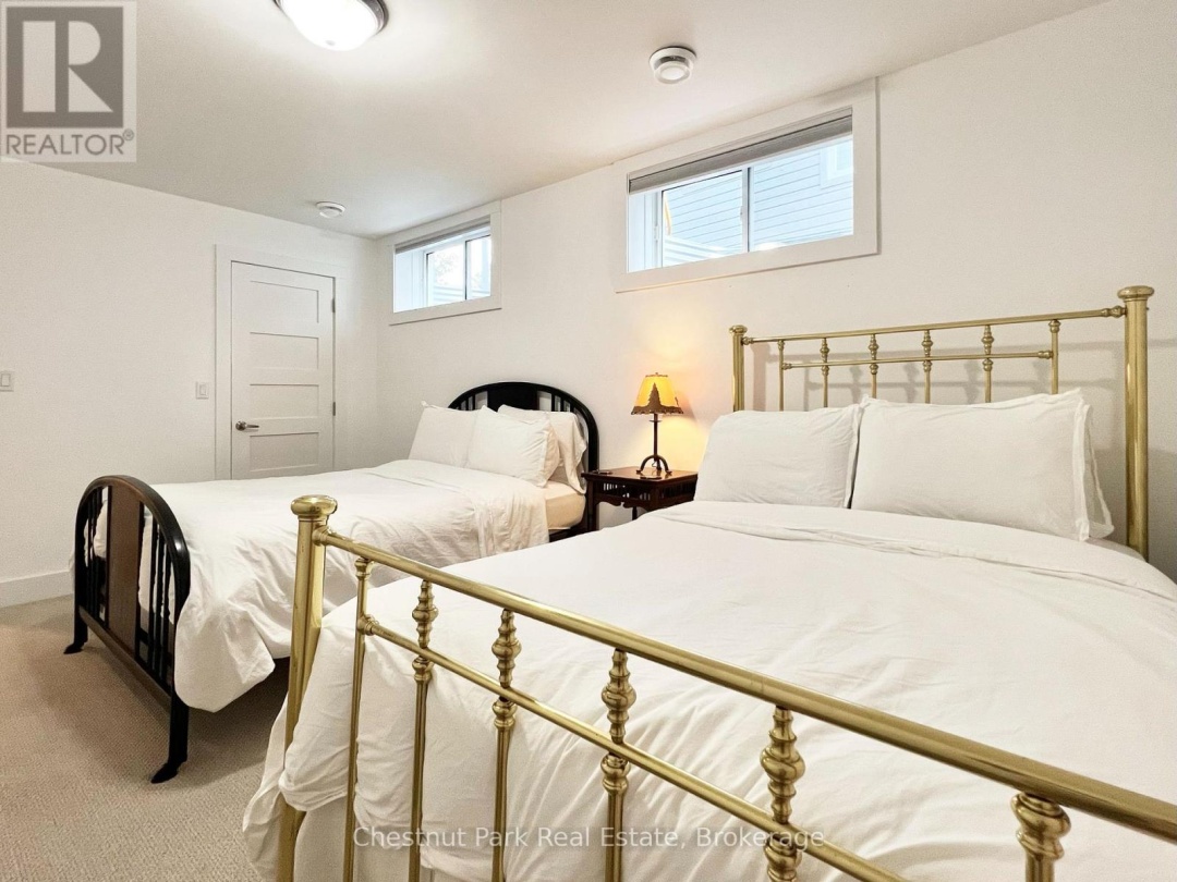 28 - 8 WILLIAM JAMES COURT, 