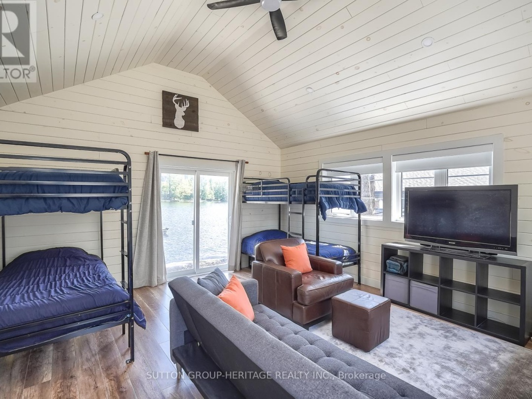 30 Pirates Glen Drive Nw, Pigeon Lake