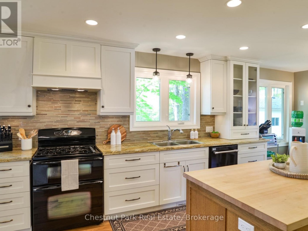 3547 Lauderdale Pt Crescent, Sparrow Lake