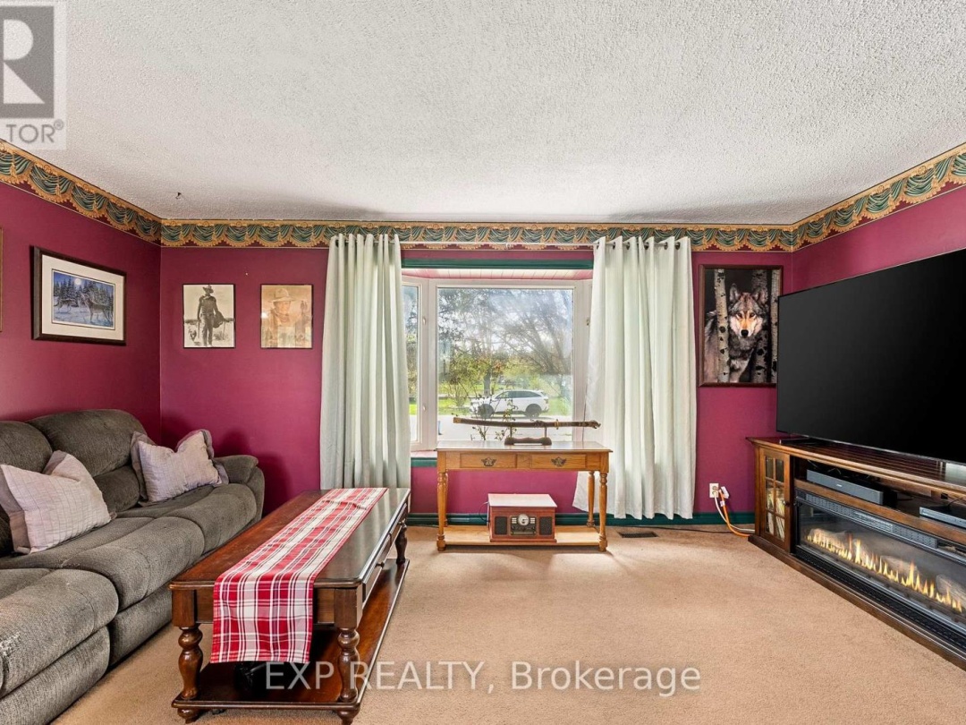 354 LAKELAND CRESCENT, 