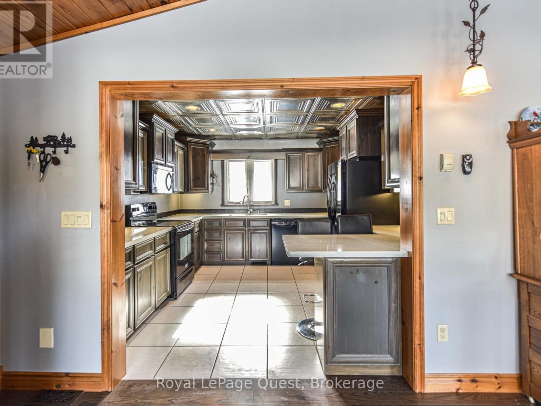 3012 MOYNES ROAD, Severn Lake