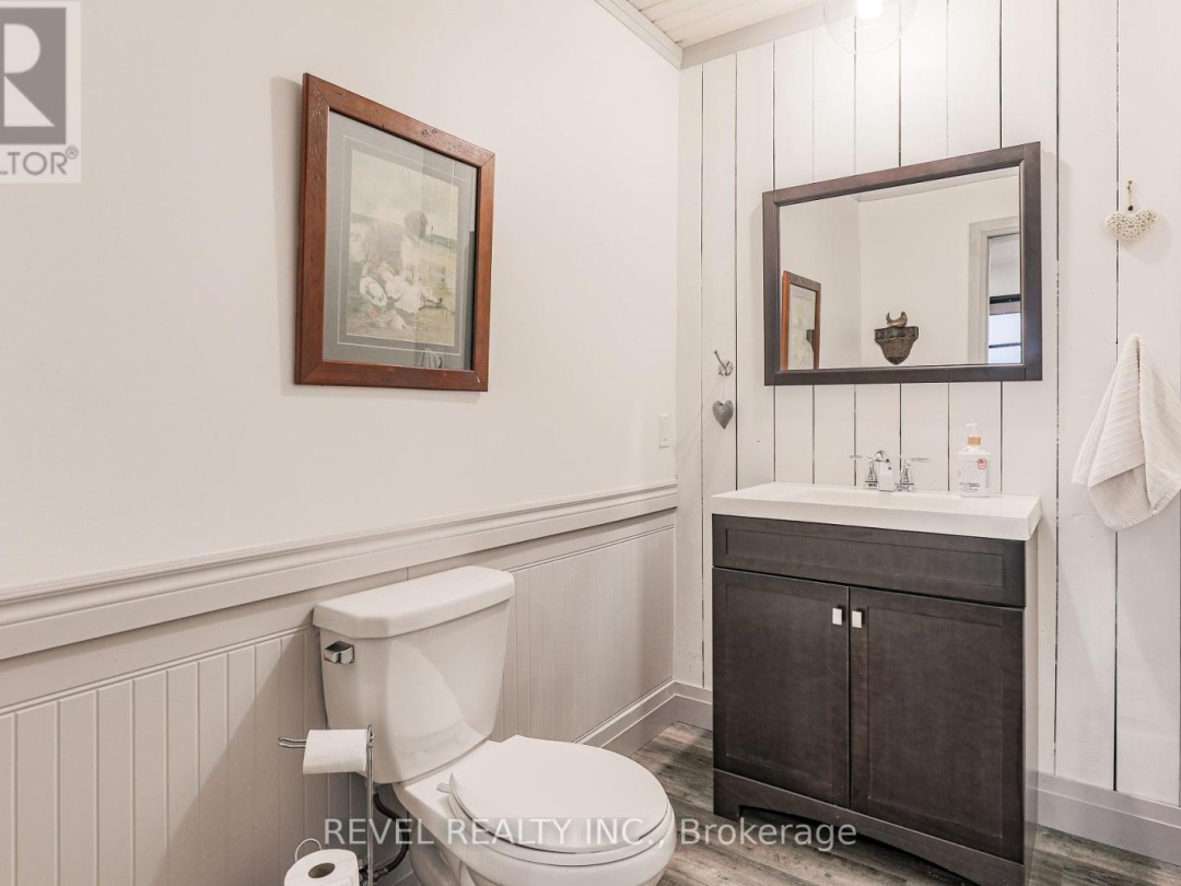 35 BRUCE CRESCENT, 