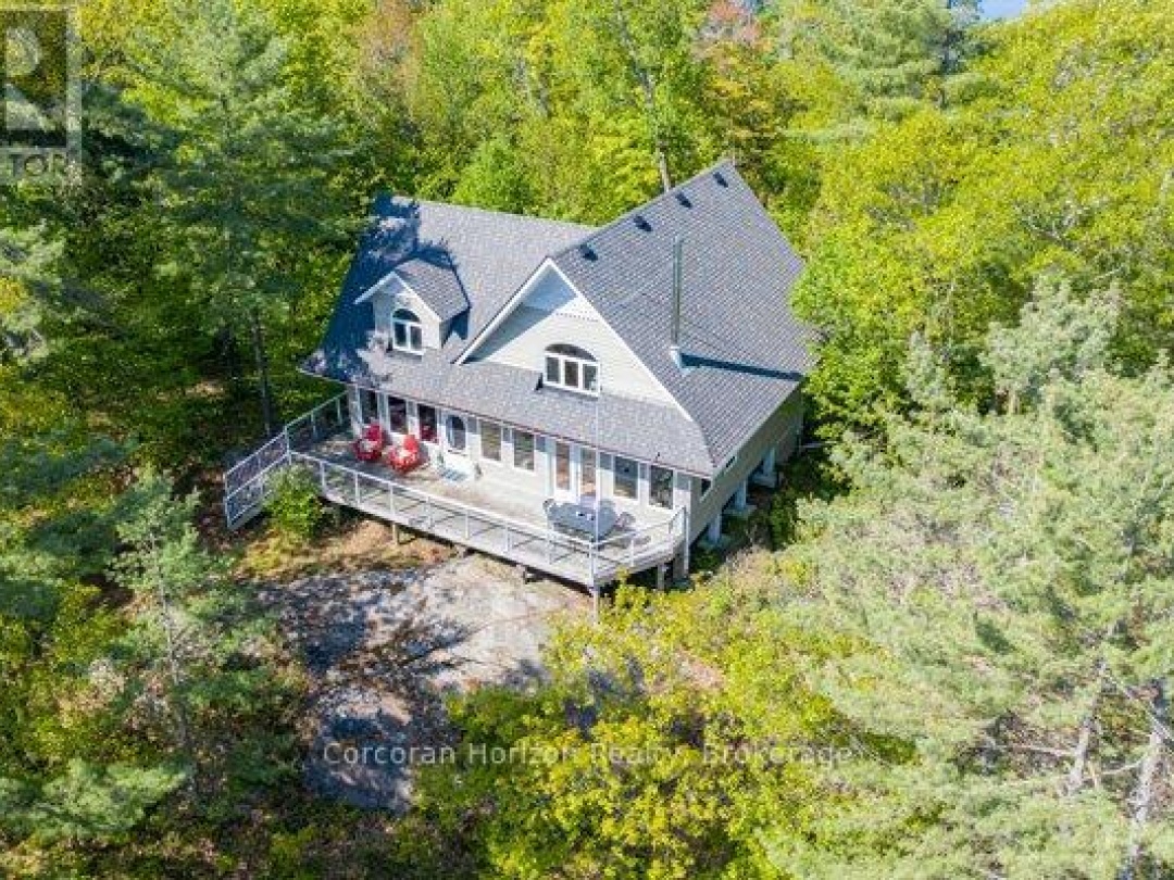 1320 Island 360 Road, Six Mile Lake