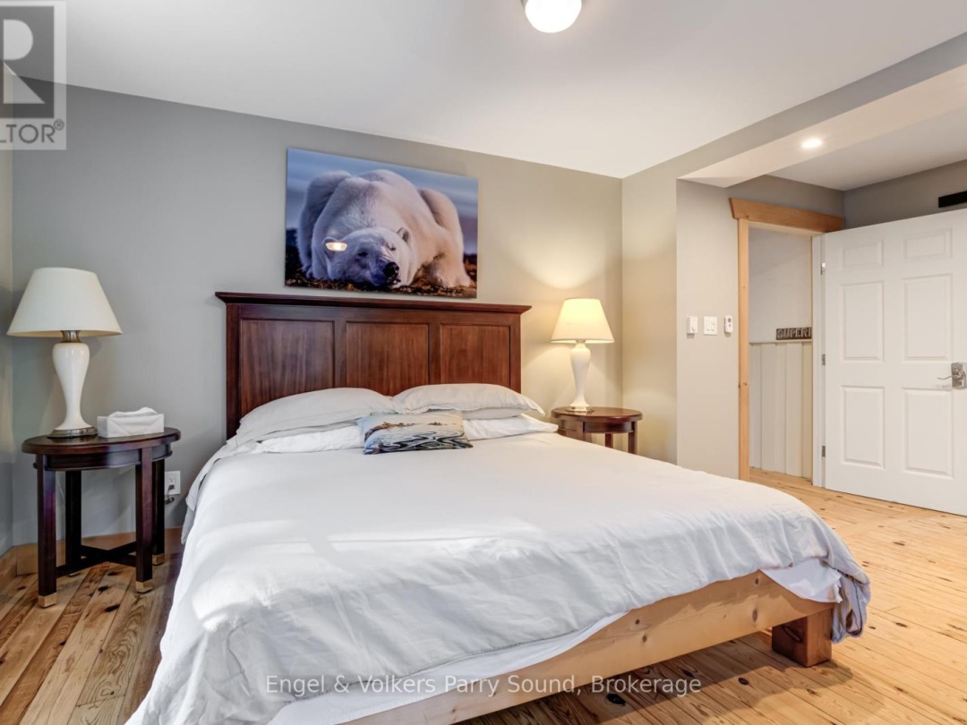 6 HARMONY LANE, 