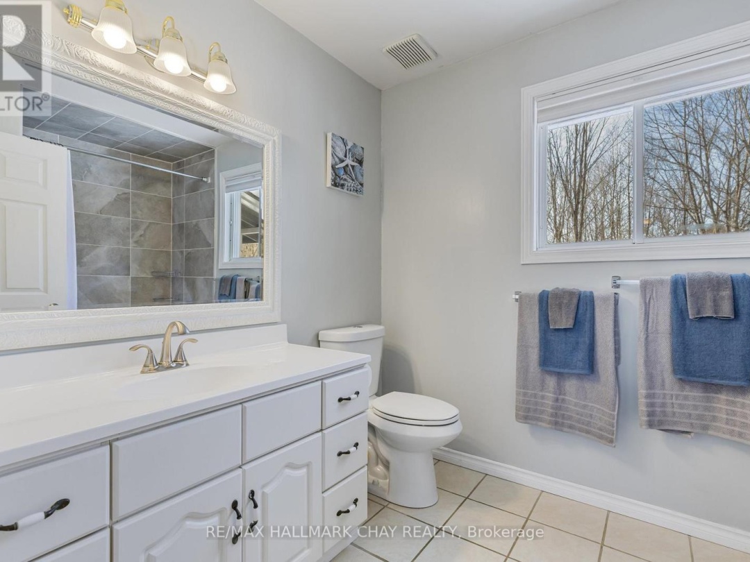 5810 Lowanda Lane, Ramara