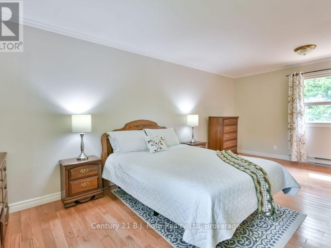 1755 Twin Oaks Crescent, Matchedash Bay