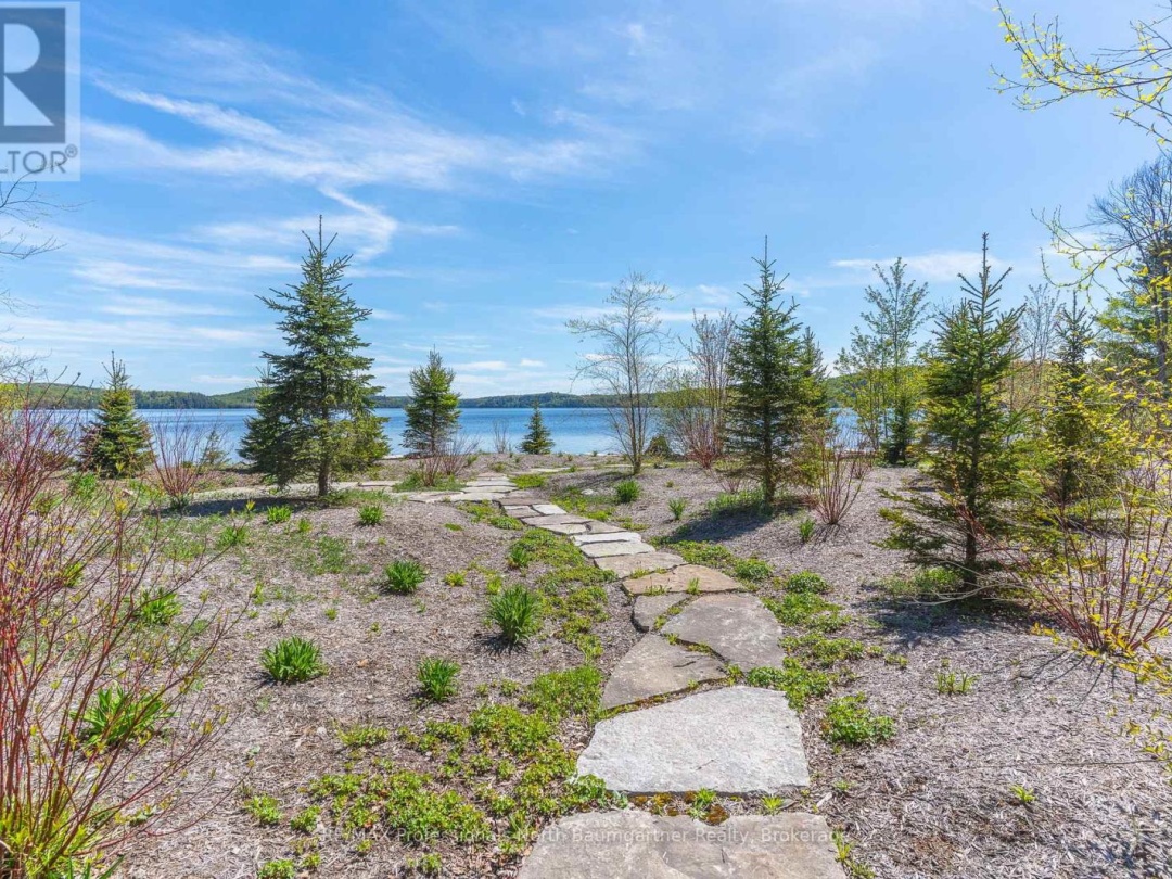 2987 Boice Bradley Road, Redstone Lake