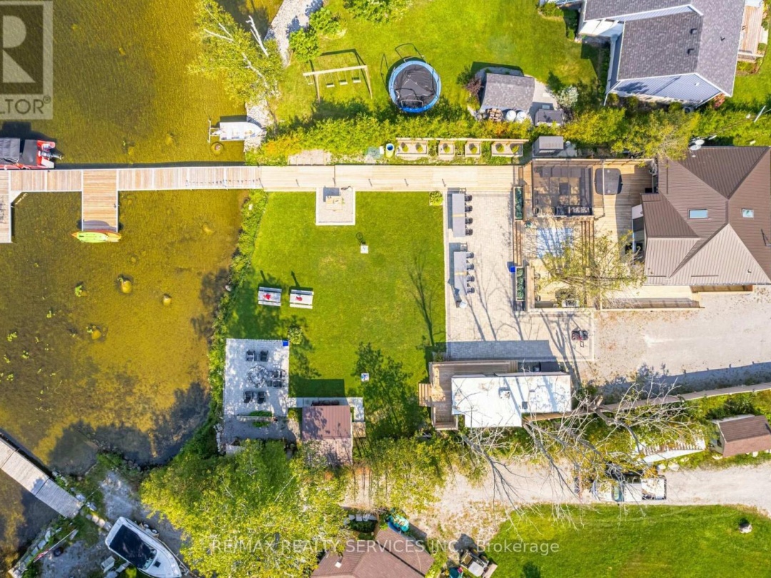 28 ELDONIA ROAD, Canal Lake