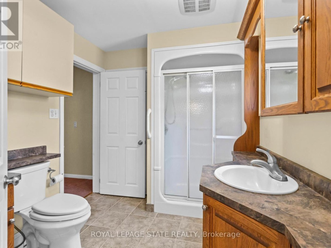 2703 LAKESIDE DRIVE, 