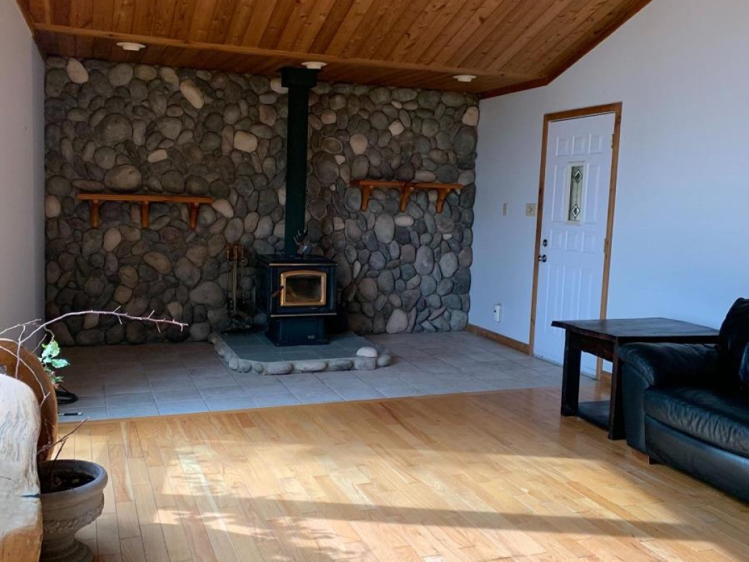 6213 KENNISIS LAKE ROAD, Kennisis Lake