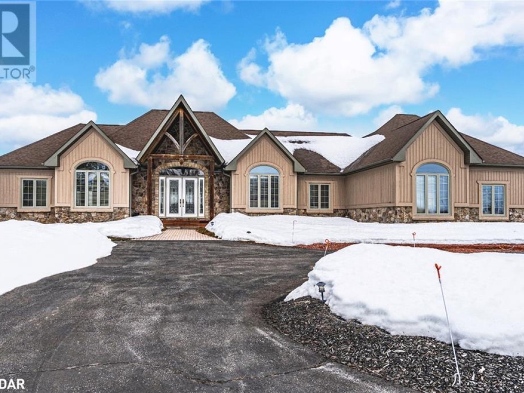 1372 Division Road East, Pond 