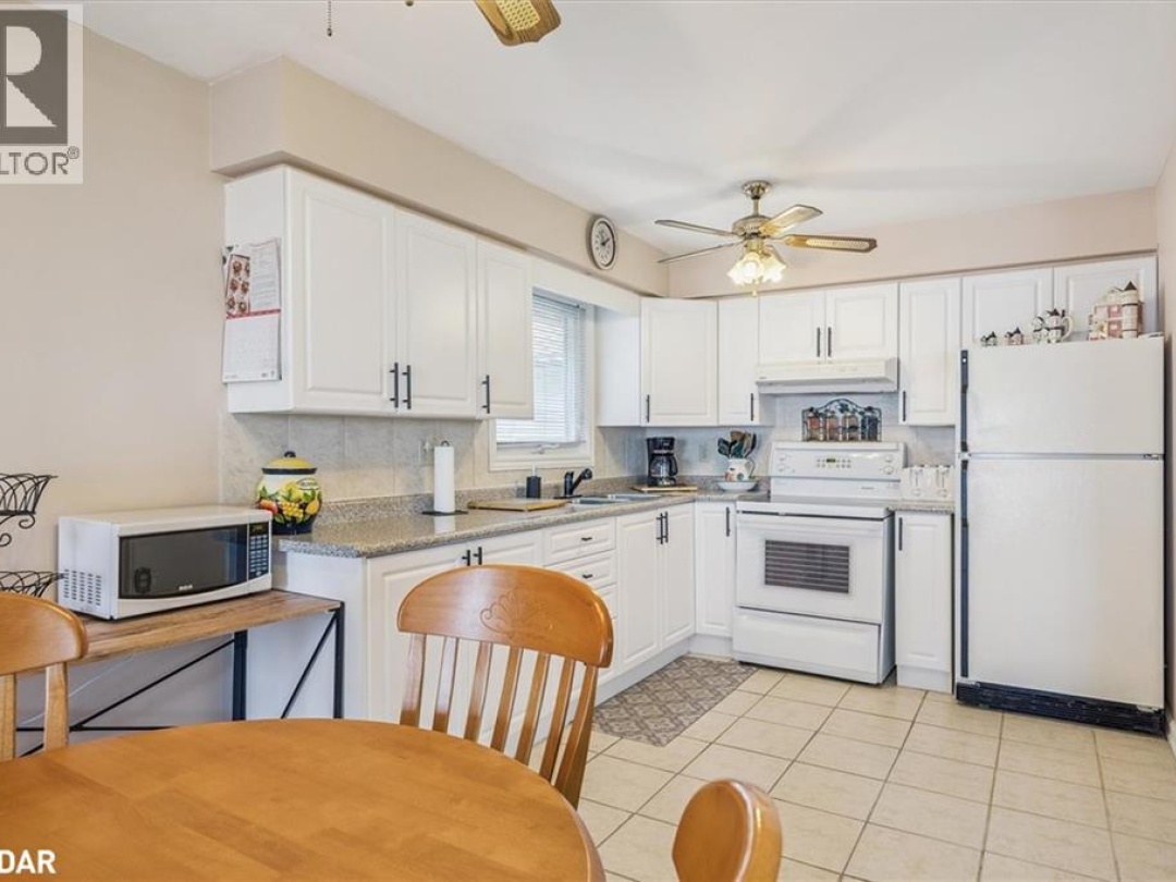 2762 LONE BIRCH Trail, 