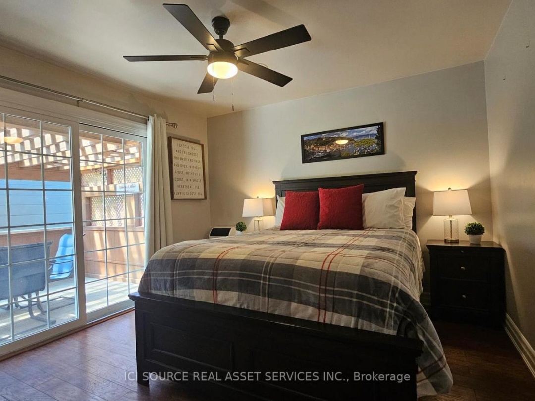 653 SIMCOE STREET, 