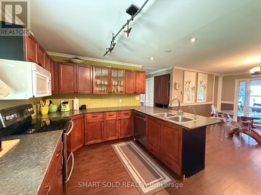 105 MUSKOKA GLENS COTTAGE ROAD, 