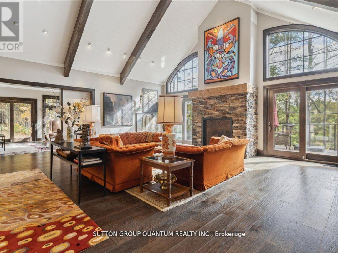 167 Santas Village Road, Muskoka River