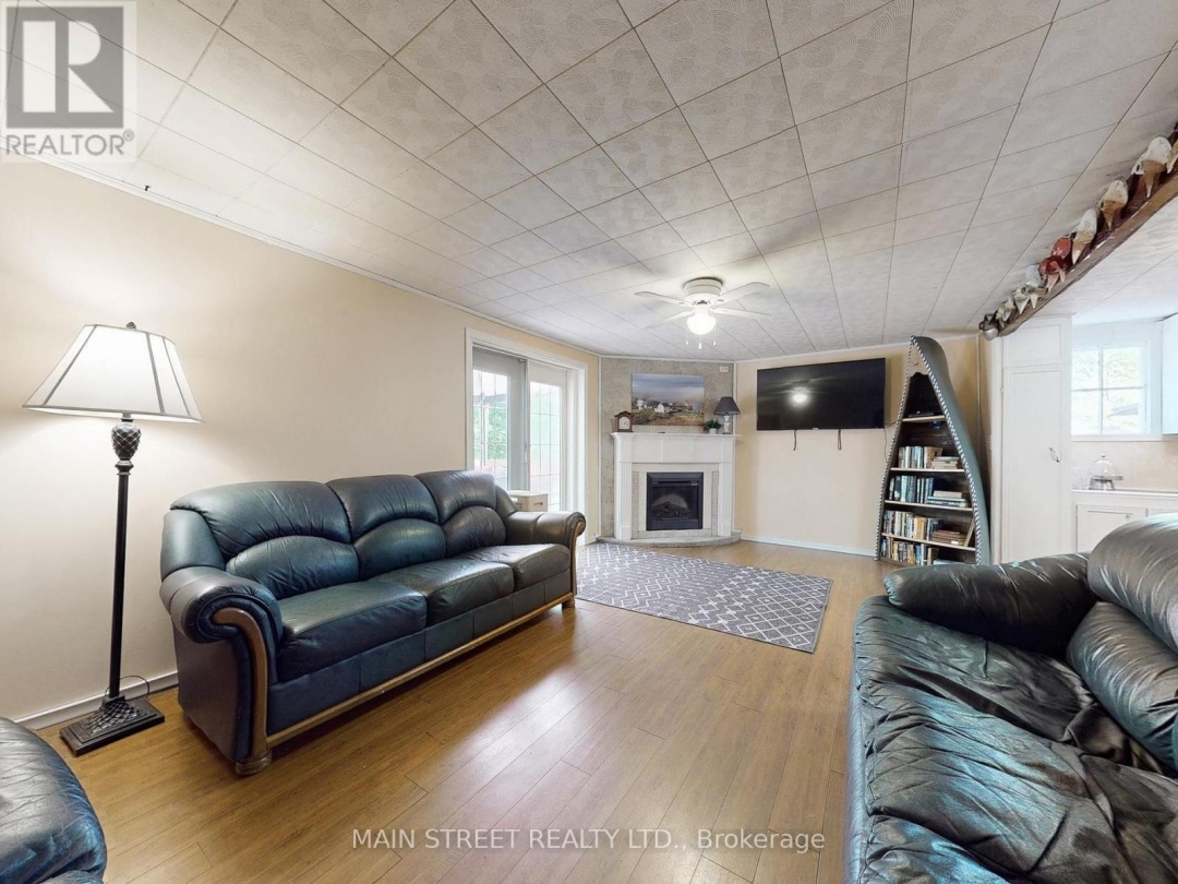 2 Ceadarhurst Avenue, Sturgeon Lake