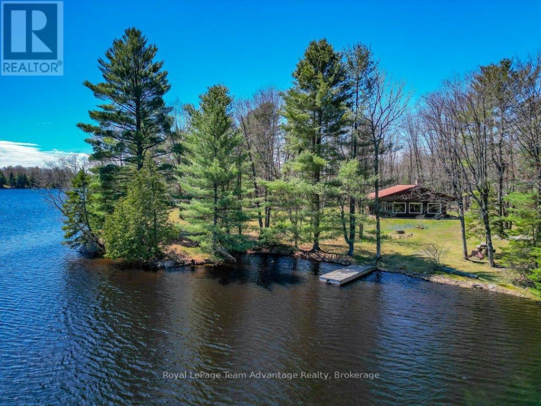 11 Birch Lane, Harris Lake
