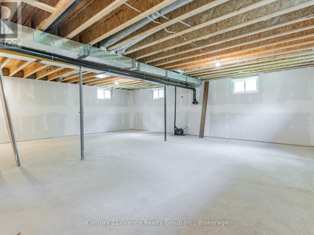 1009 HYACINTH ROAD, 