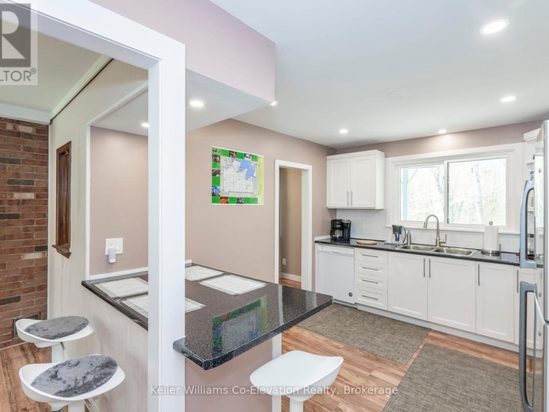 1467 Rosemount Road, Tay